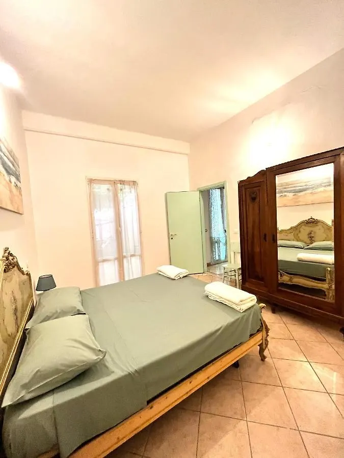 Appartamento Casa Rosa Finale Ligure 0*,  Italia